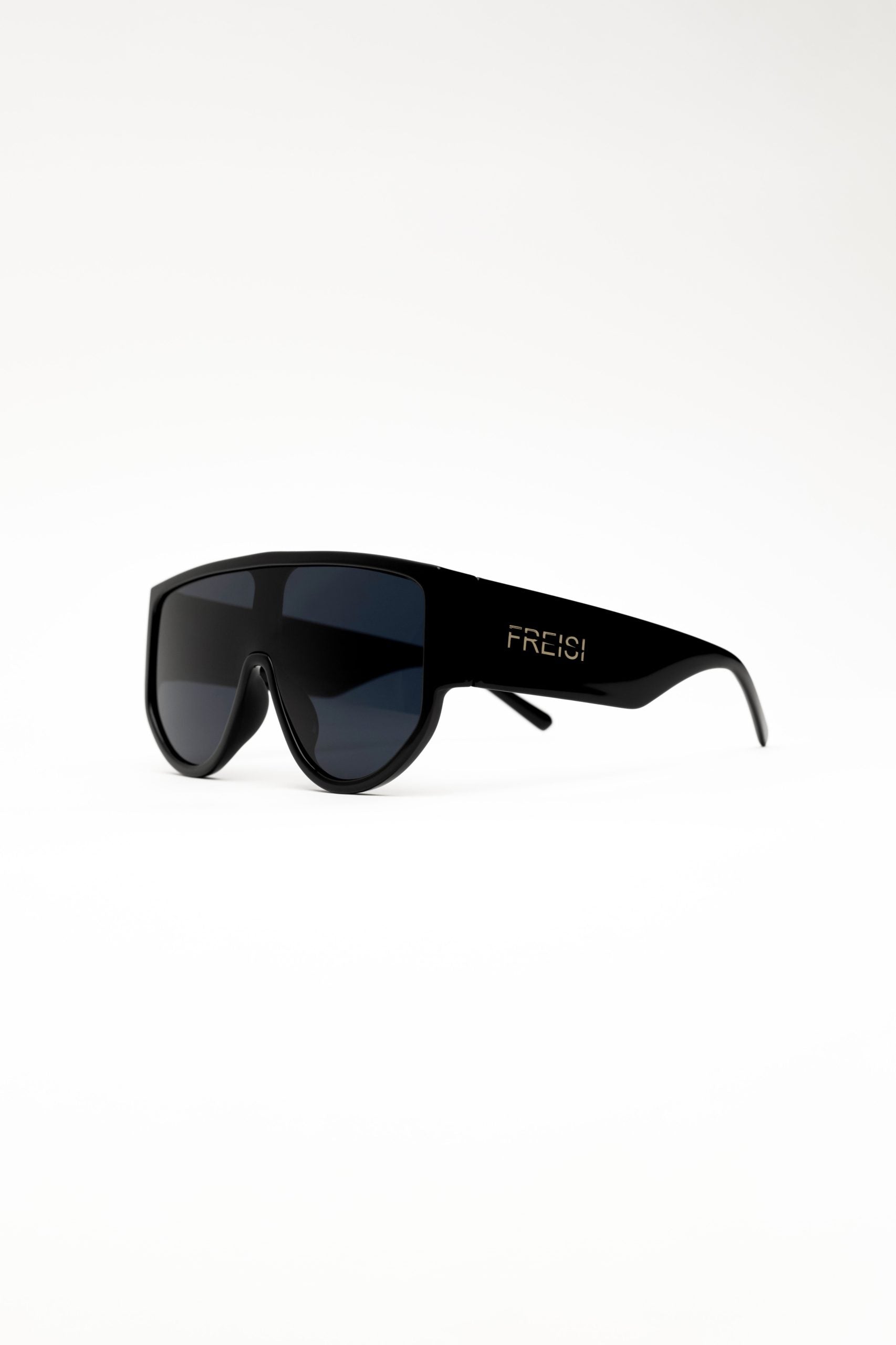 Freisi Opulent style sunglasses-A fusion of luxury, sophistication and functionality